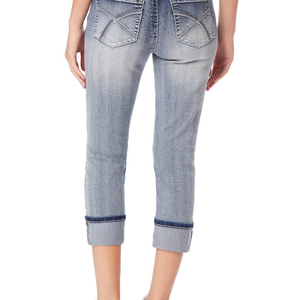 NWT juniors Wallflower Lucious curvy cropped jeans SZ 3 - Picture 2 of 9
